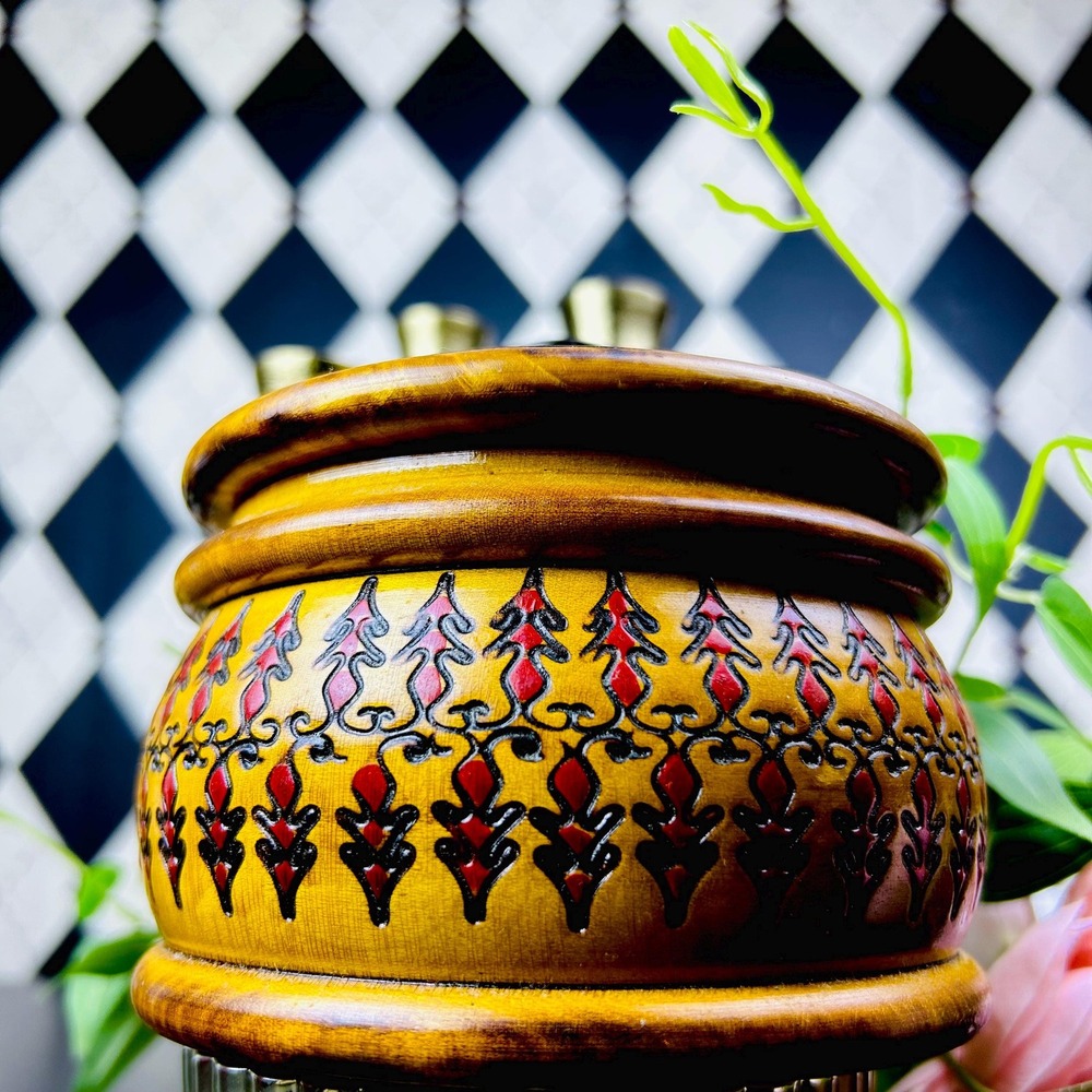 Romanian Folk Art Wooden Box Hand Carved Poiana Brasov Lidded Container Etched - Picture 9 of 15